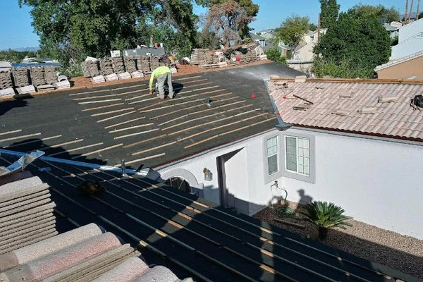 Professional local roofing contractor in Avondale, AZ Professional local roofing contractor in Avondale, AZ